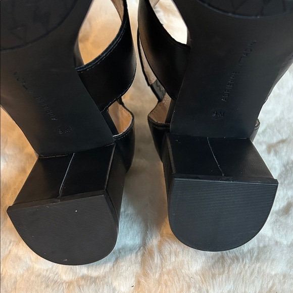 Adrienne Vittadini Black Cutout chunky block heels women’s size 9M - Picture 13 of 14